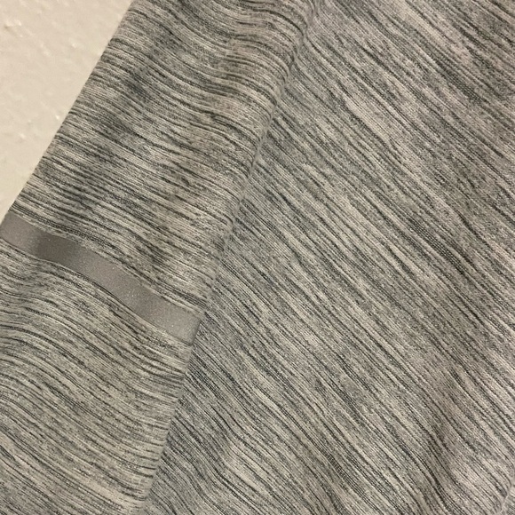 Old Navy Active Medium Grey Heather Size Large Breathe On Long Sleeve Pullover - Picture 5 of 8